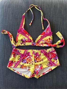 Y2K Vintage Betsey Johnson iconic Chez Rose boyshort bikini